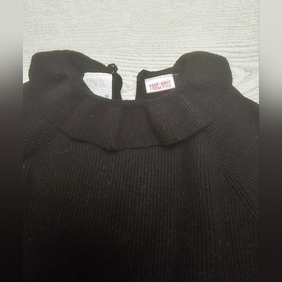 Top - Picture 2 of 4